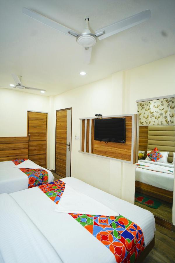 ניו דלהי Hotel Delhi Darshan Deluxe-By Rsl Hospitality מראה חיצוני תמונה