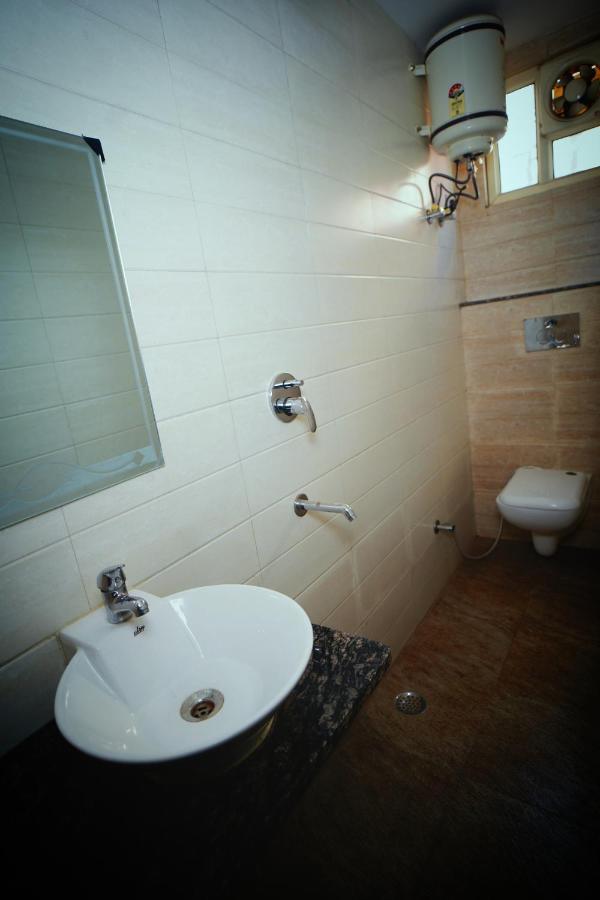 ניו דלהי Hotel Delhi Darshan Deluxe-By Rsl Hospitality מראה חיצוני תמונה